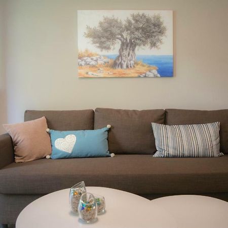 Chic And Minimal Apartment Close To Thissio Metro Atenas Exterior foto